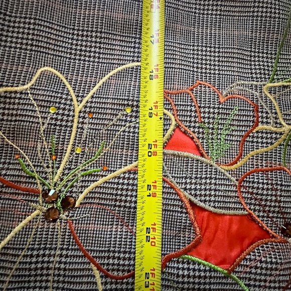 Ruth wool skirt from Newbury Street boutique - Picture 5 of 10